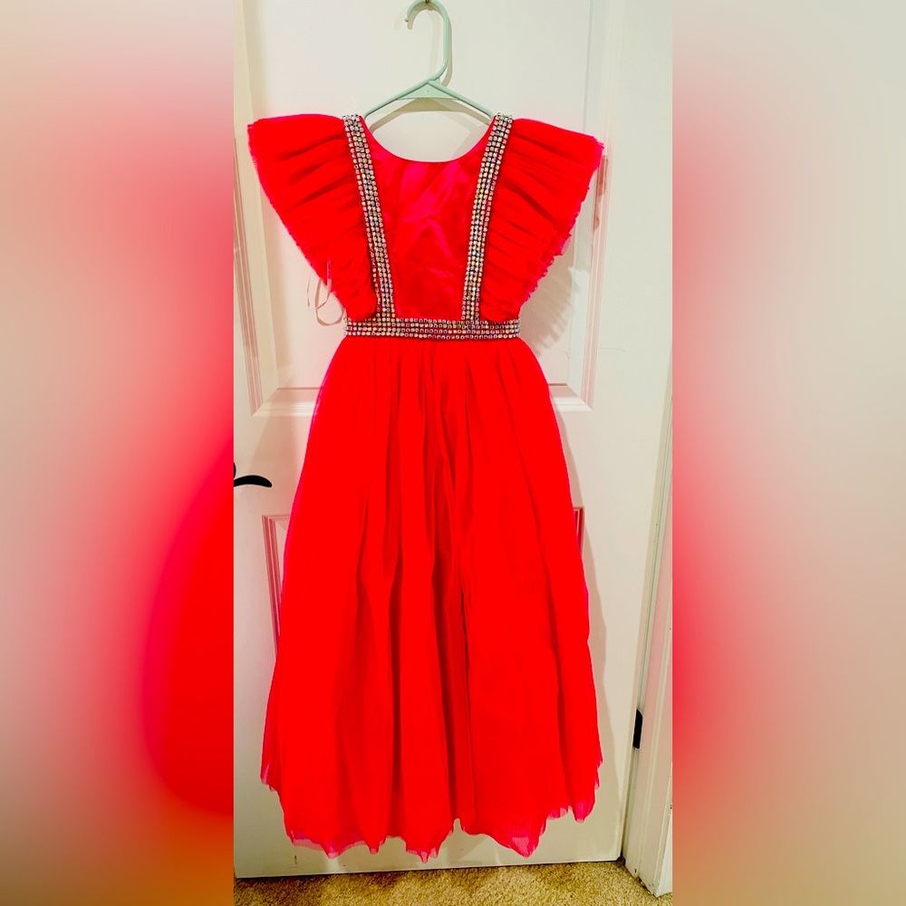 NWT Beauty gown for pageants , weddings or appearances